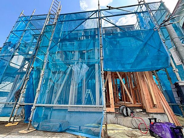 完成前の状態をご覧頂くことで、隣接した環境をしっかりとご確認頂けます。（2026年3月撮影）