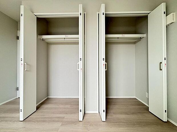 クローゼットを有効活用すれば、生活空間をより上質なものにしてくれるでしょう。