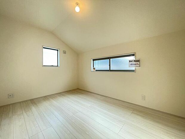 居室には収納スペースが豊富なため、シンプルですっきりとした暮らしが実現できます。