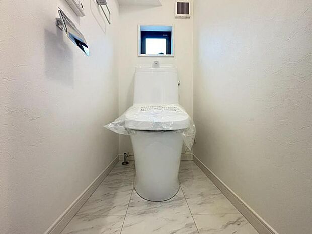 2階にもトイレを設置。朝の身支度をする際の混雑緩和などに有効にお使いいただけます。