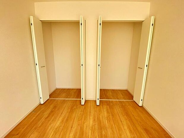 クローゼットを有効活用すれば、生活空間をより上質なものにしてくれるでしょう。