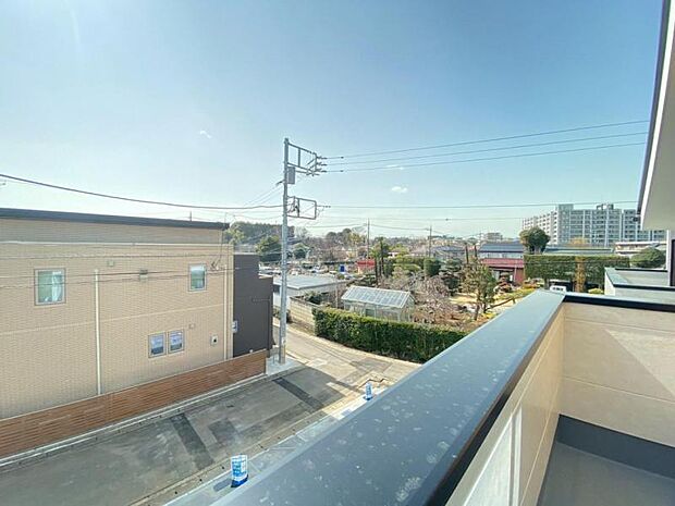 心を落ち着かせ開放してくれる眺望が、今日も家族を包み込みます。