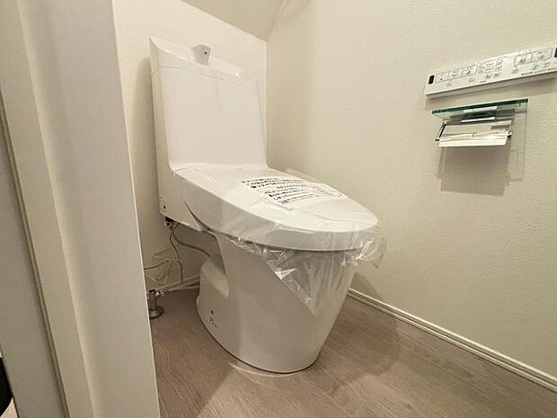 毎日使う場所だからこそ、使い勝手を考慮しました。白を基調に、飽きのこない空間は質感豊かな仕上がりとなっております。