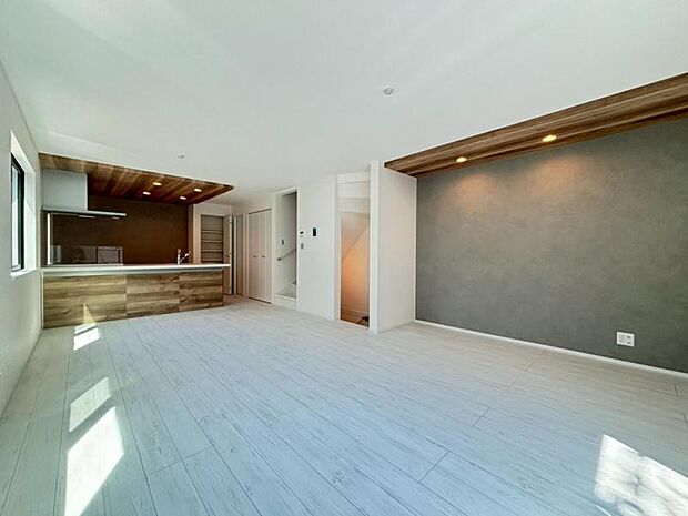 時代が経っても変わらない居住性の高さと、いつまでも色褪せず住む毎に親しみ深くなるデザイン。