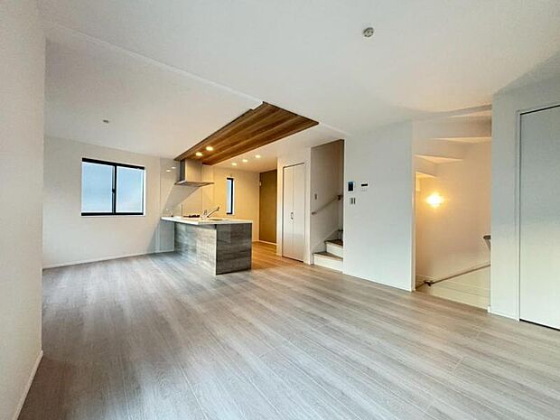 時代が経っても変わらない居住性の高さと、いつまでも色褪せず住む毎に親しみ深くなるデザイン。