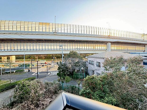 心を落ち着かせ開放してくれる眺望が、今日も家族を包み込みます。