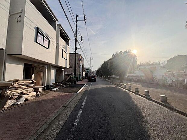 周辺環境や街並みなど、図面だけでは分からない現地の雰囲気もぜひご確認くださいませ。（2026.3.9撮影）