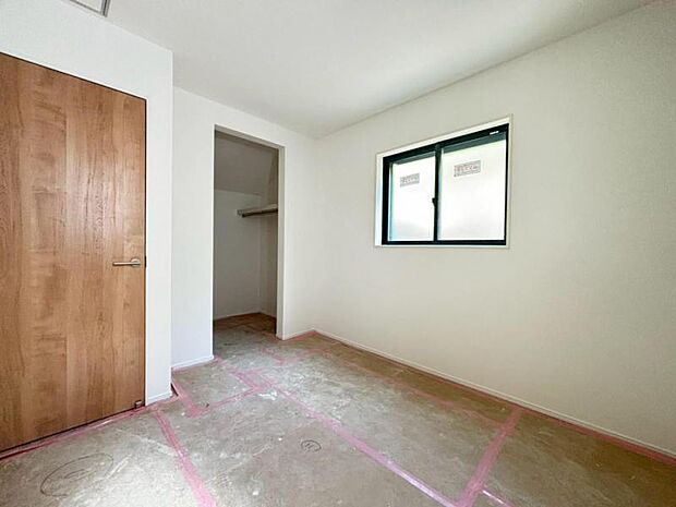 居室には収納スペースが豊富なため、シンプルですっきりとした暮らしが実現できます。(2026年3月撮影)