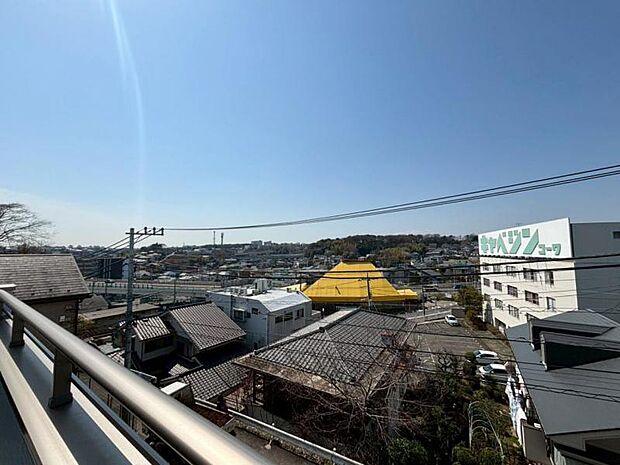 心を落ち着かせ開放してくれる眺望が、今日も家族を包み込みます。(2026年3月撮影)