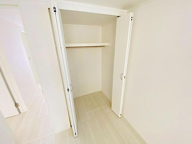 クローゼットを有効活用すれば、生活空間をより上質なものにしてくれるでしょう。