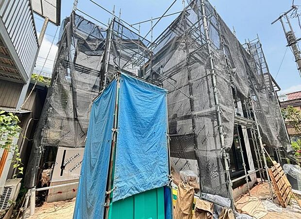 完成前の状態をご覧頂くことで、隣接した環境をしっかりとご確認頂けます。（2026年6月撮影）