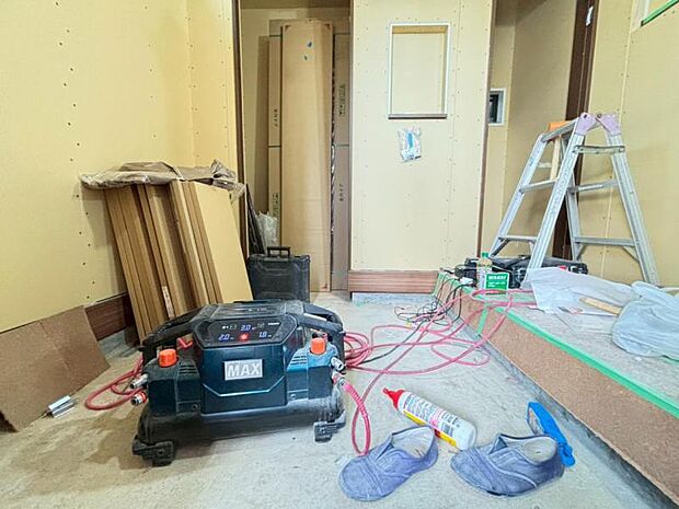 お住まいの顔となる玄関。安らぎに満ちた生活空間を予感させてくれます。(2026年4月撮影)
