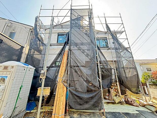 この場所だからこそ叶えられる開放感、「陽光を取り入れた住宅」です。是非現地でご体感下さいませ。(2026年4月撮影)