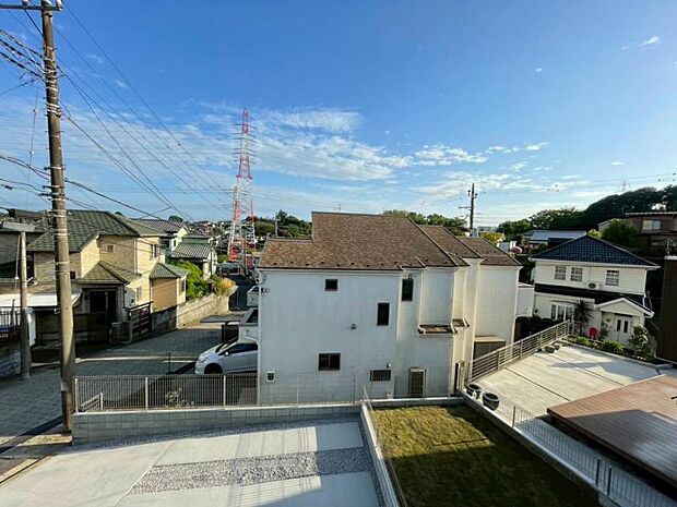 心を落ち着かせ開放してくれる眺望が、今日も家族を包み込みます。