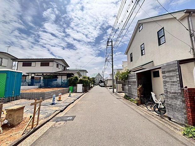 現地と同じくらい、周辺環境は大切です。図面だけでは分からない現地の雰囲気もご確認くださいませ。（2026年6月撮影）