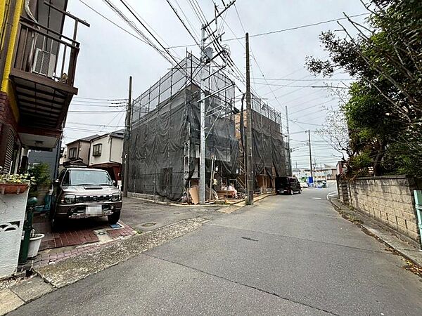 周辺環境や街並みなど、図面だけでは分からない現地の雰囲気もぜひご確認くださいませ。（2026年4月撮影）