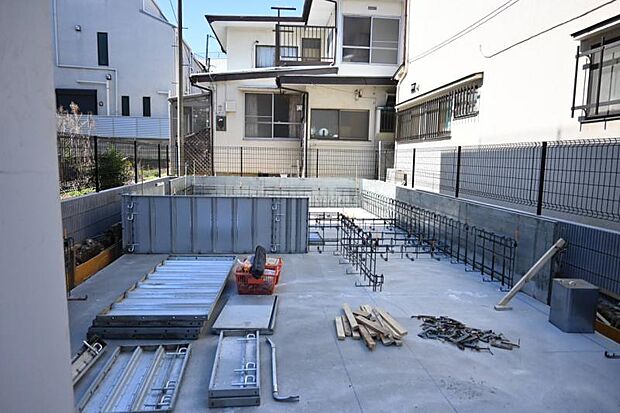 地域密着の営業スタッフが周辺環境も合わせてご案内いたします