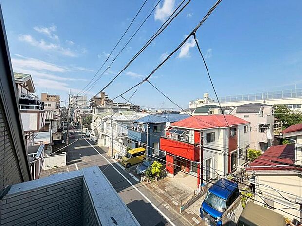 心を落ち着かせ開放してくれる眺望が、今日も家族を包み込みます。（2026年6月撮影）