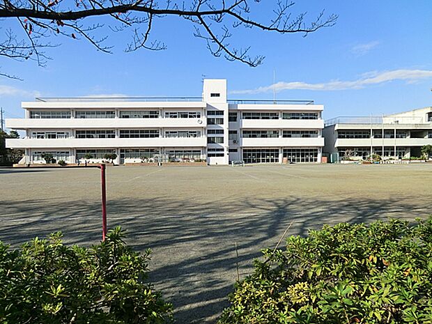 横浜市立港南台第三小学校　360m