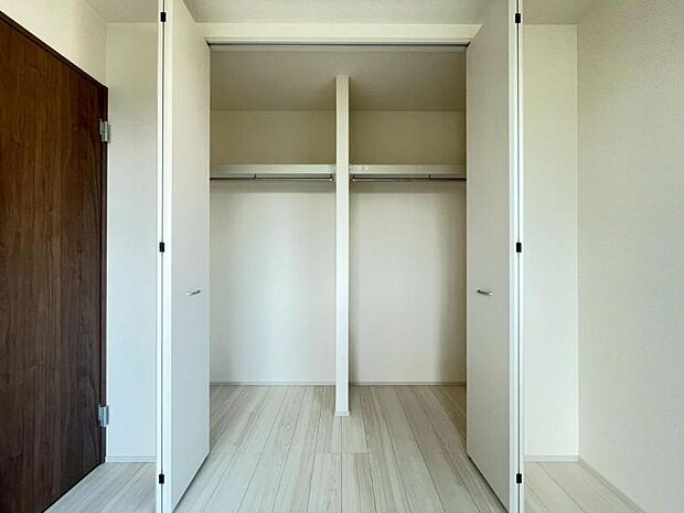 各部屋に収納が充実しており、整理整頓がしやすい設計です。