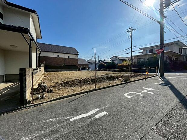 完成前の状態をご覧頂くことで、隣接した環境をしっかりとご確認頂けます。(2026年3月撮影)