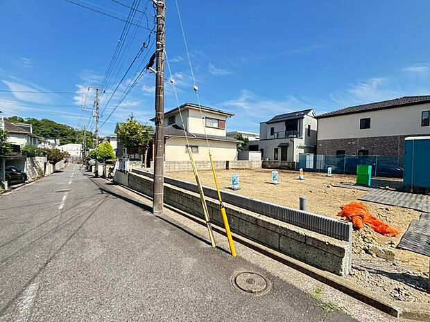 周辺環境や街並みなど、図面だけでは分からない現地の雰囲気もぜひご確認くださいませ。（2026年6月撮影）