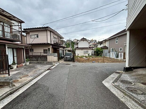周辺環境や街並みなど、図面だけでは分からない現地の雰囲気もぜひご確認くださいませ。(2026年6月撮影)