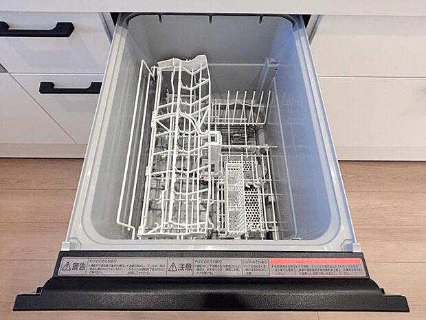 食器の後片付けに便利な食器洗浄乾燥機を標準装備。ビルトインタイプなので見た目もスッキリ、特に共働き世帯のご家族には必須品です。
