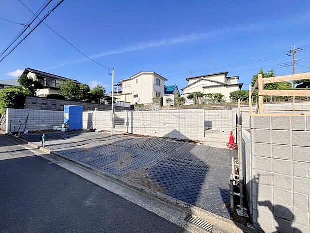 周辺環境や街並みなど、図面だけでは分からない現地の雰囲気もぜひご確認くださいませ。(2026年5月撮影)