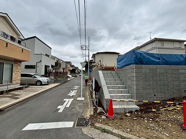 現地と同じくらい、周辺環境は大切です。図面だけでは分からない現地の雰囲気もご確認くださいませ。（2026年6月撮影）