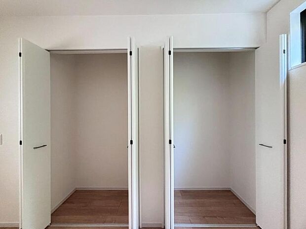 クローゼットを有効活用すれば、生活空間をより上質なものにしてくれるでしょう。