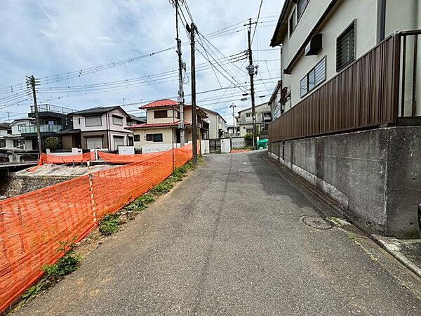 前面道路を含む現地写真（2026年6月撮影）