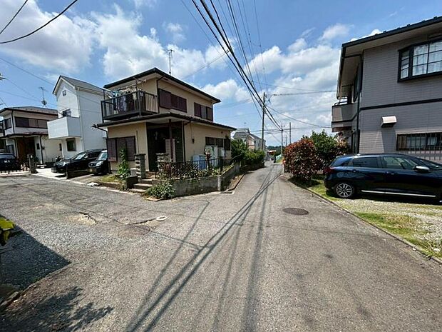 周辺環境や街並みなど、図面だけでは分からない現地の雰囲気もぜひご確認くださいませ。（2026年6月撮影）