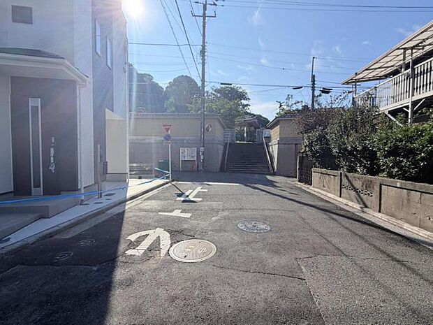 周辺環境や街並みなど、図面だけでは分からない現地の雰囲気もぜひご確認くださいませ。(2026年8月撮影)
