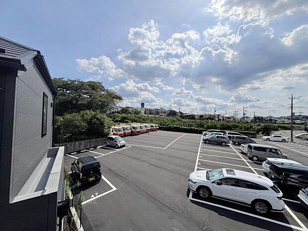 心を落ち着かせ開放してくれる眺望が、今日も家族を包み込みます。(2026年8月撮影)