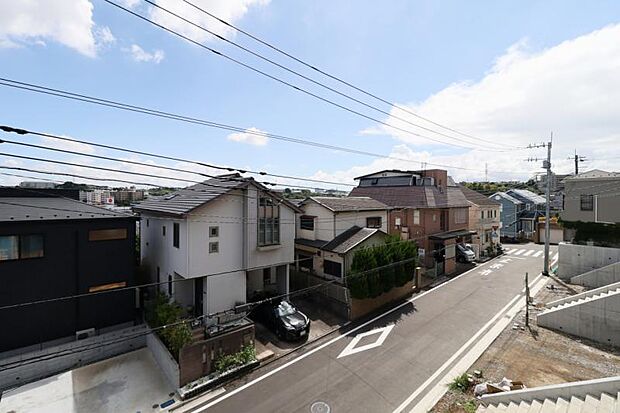 心を落ち着かせ開放してくれる眺望が、今日も家族を包み込みます。