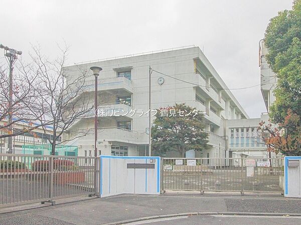 横浜市立根岸中学校　440ｍ