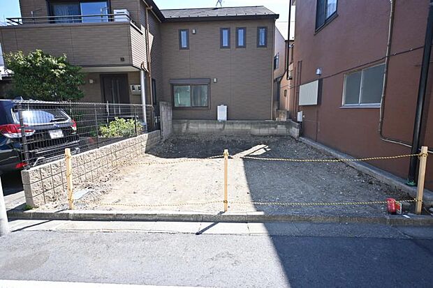 完成前の状態をご覧頂くことで、隣接した環境をしっかりとご確認頂けます。(2026.3.15撮影)