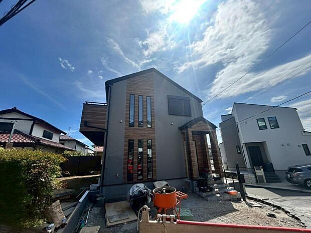 豊かな居住性とクオリティが見事に調和した住空間は、住まうことの喜びを感じさせてくれます。(2026年7月撮影)