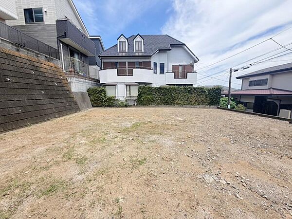建築条件無し土地になります。（2026年7月撮影）