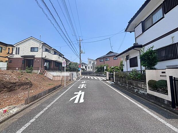 周辺環境や街並みなど、図面だけでは分からない現地の雰囲気もぜひご確認くださいませ。(2026年7月撮影)