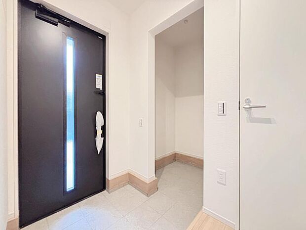 お住まいの顔となる玄関。安らぎに満ちた生活空間を予感させてくれます。