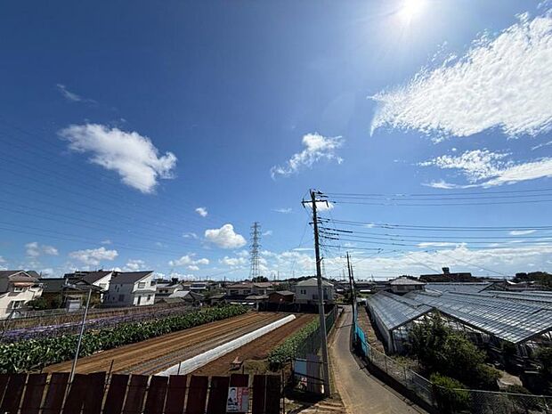 心を落ち着かせ開放してくれる眺望が、今日も家族を包み込みます。