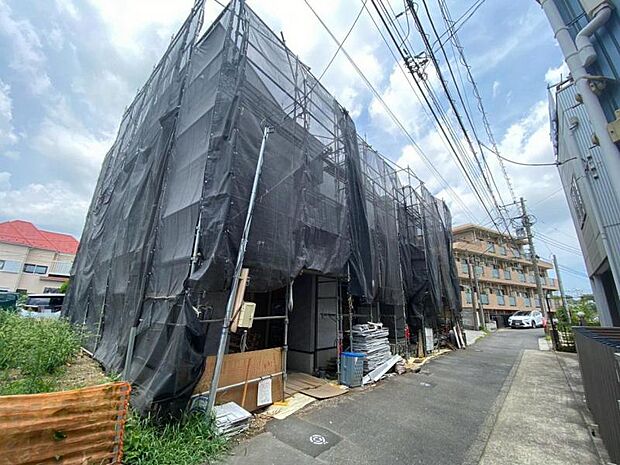 豊かな居住性とクオリティが見事に調和した住空間は住まうことの喜びを感じさせてくれます。(2026年7月撮影)
