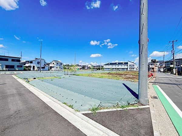 お好きなハウスメーカー・プランで理想の住まいを自由設計できます。（2026年8月撮影）