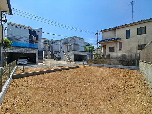 現地で広さのご体感ができます。図面と合わせてご説明しますので、お気軽にお問い合わせください（2026.5.15撮影）