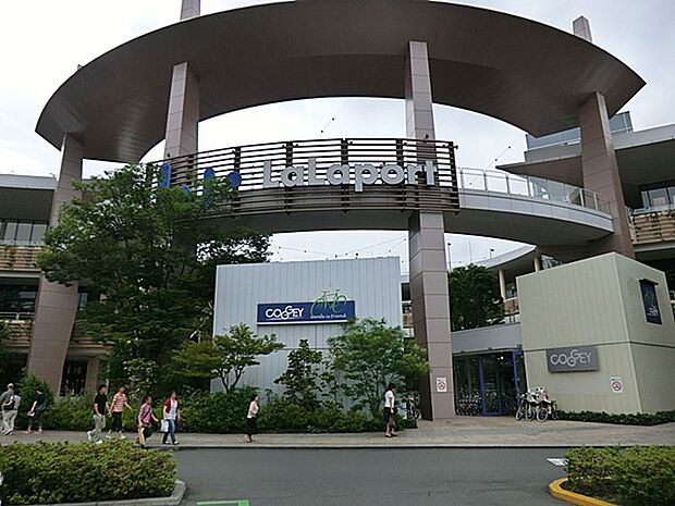 ららぽーと横浜 2810m