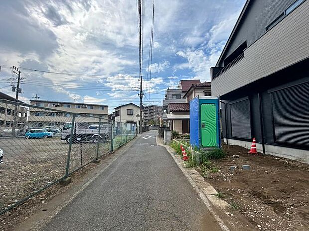 周辺環境や街並みなど、図面だけでは分からない現地の雰囲気もぜひご確認くださいませ。(2026年7月撮影)