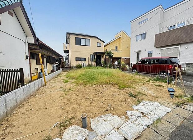 完成前の状態をご覧頂くことで、隣接した環境をしっかりとご確認頂けます。(2026年8月撮影)