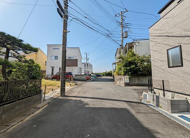 周辺環境や街並みなど、図面だけでは分からない現地の雰囲気もぜひご確認くださいませ。(2026年8月撮影)